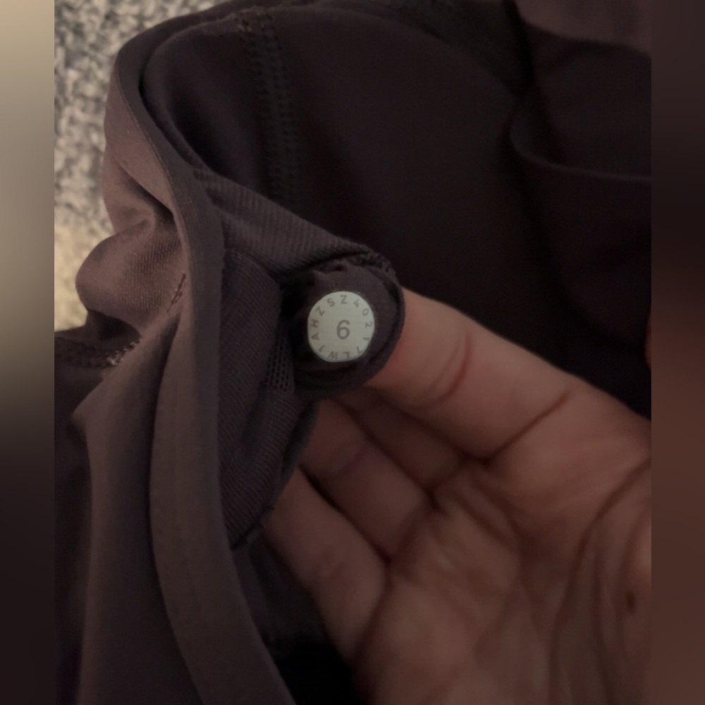 Lululemon Final Lap Tank - Picture 7 of 7